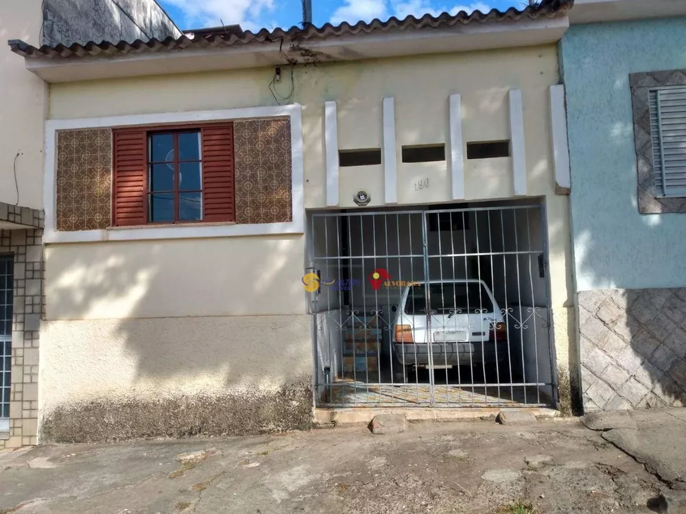 Casa à venda com 2 quartos, 96m² - Foto 1