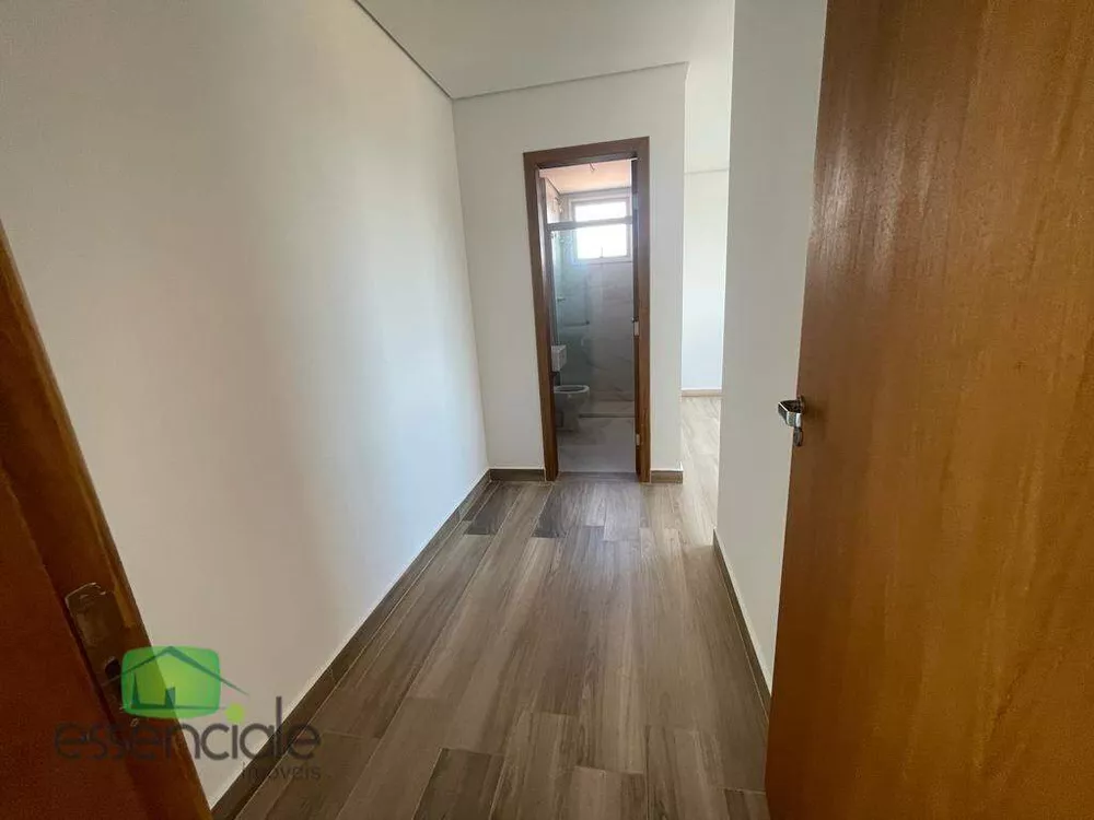 Apartamento à venda com 3 quartos, 108m² - Foto 2