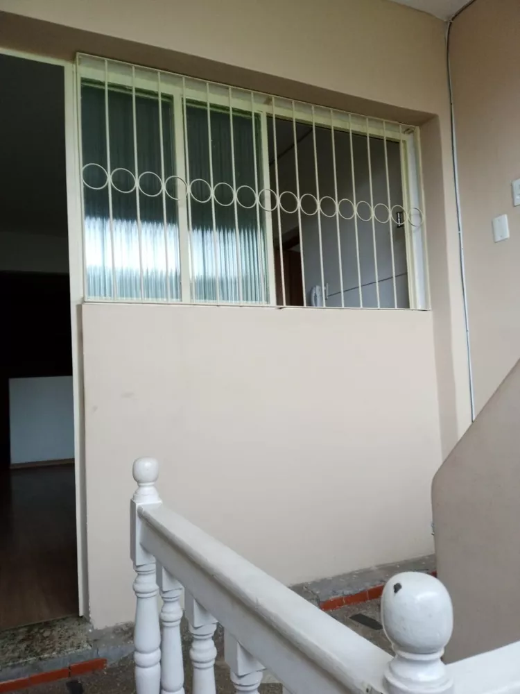 Casa à venda com 6 quartos, 280m² - Foto 18