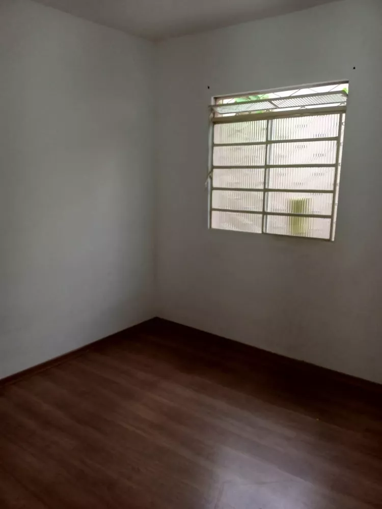 Casa à venda com 6 quartos, 280m² - Foto 10