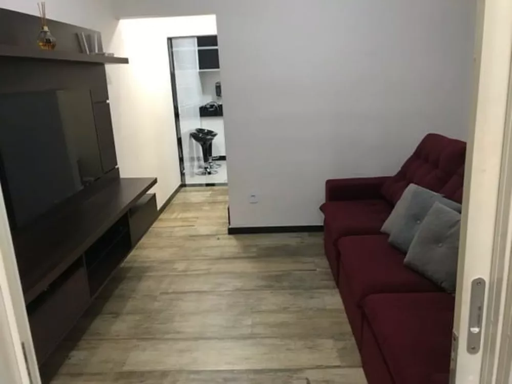 Casa à venda com 2 quartos, 65m² - Foto 2