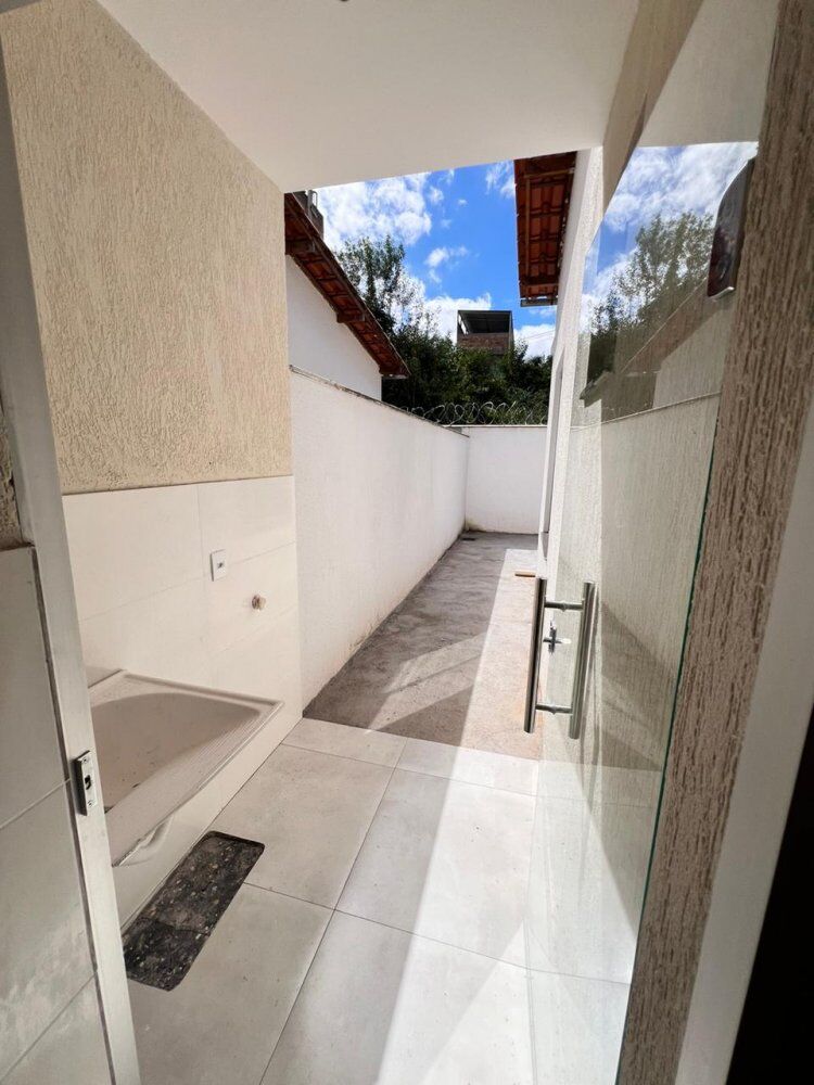 Casa à venda com 2 quartos, 100m² - Foto 7