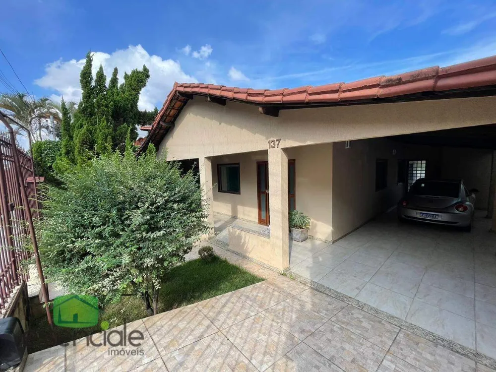 Casa, 3 quartos, 132 m² - Foto 1