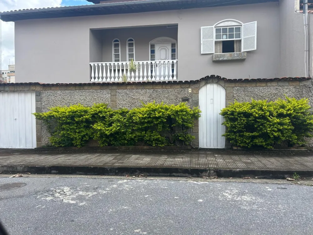 Casa, 4 quartos, 204 m² - Foto 1