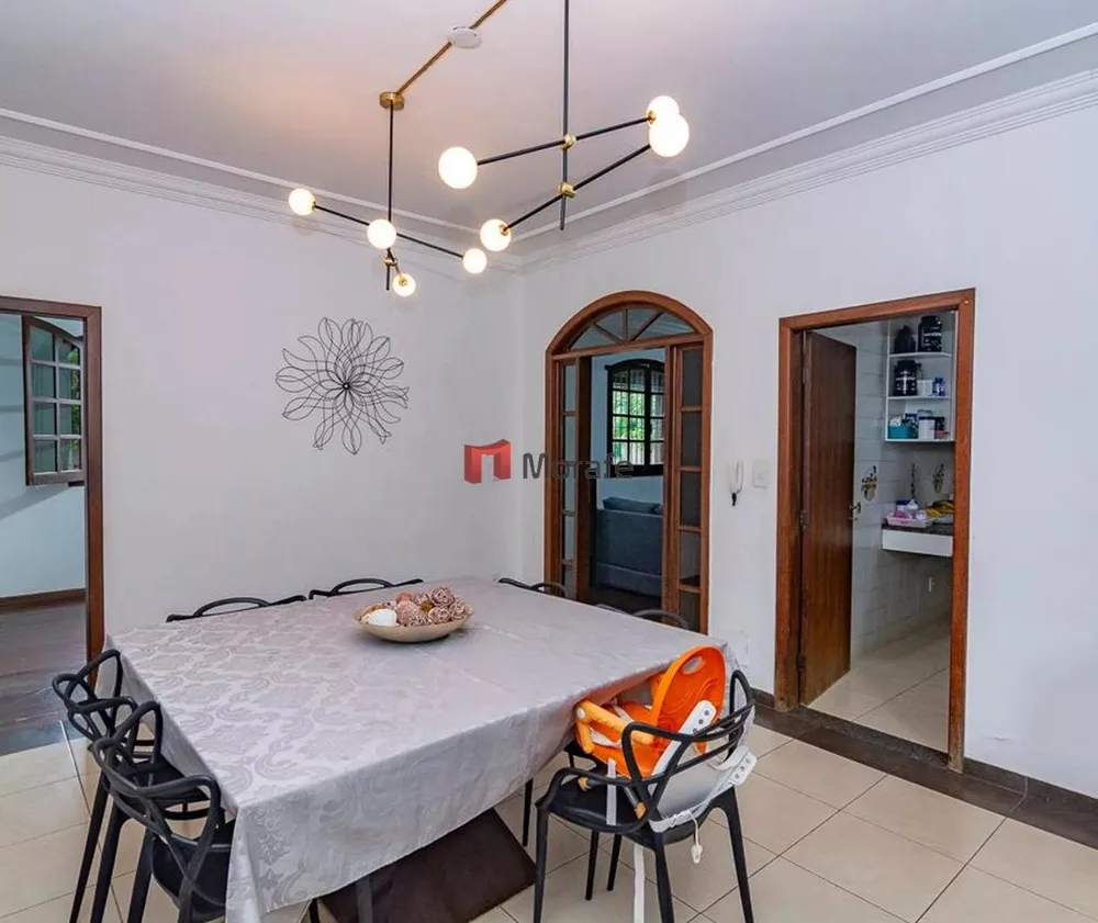 Casa, 4 quartos, 350 m² - Foto 1
