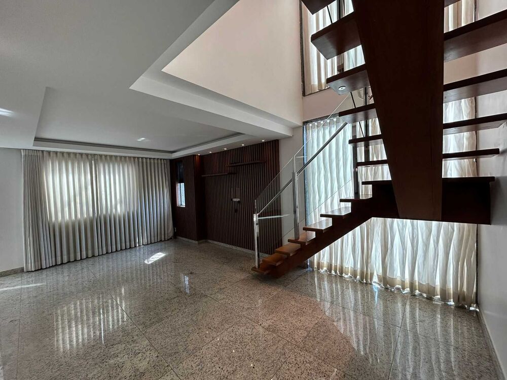Casa à venda com 3 quartos, 260m² - Foto 4
