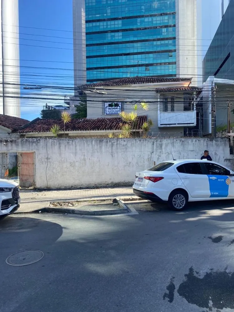 Casa, 1 quarto, 298 m² - Foto 2