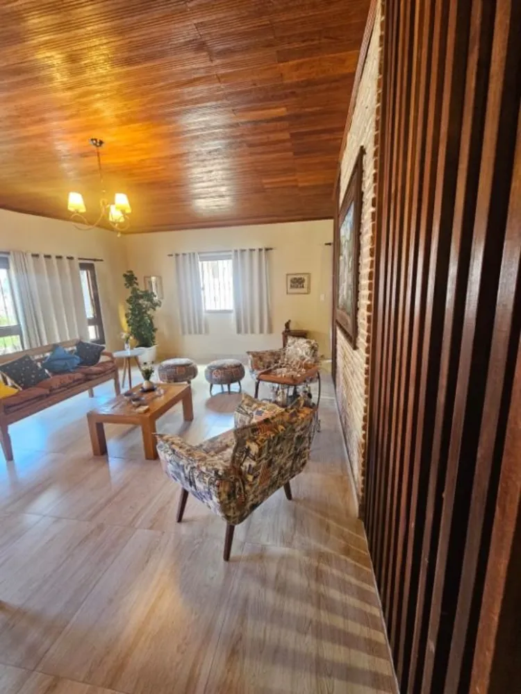 Casa, 2 quartos, 240 m² - Foto 1