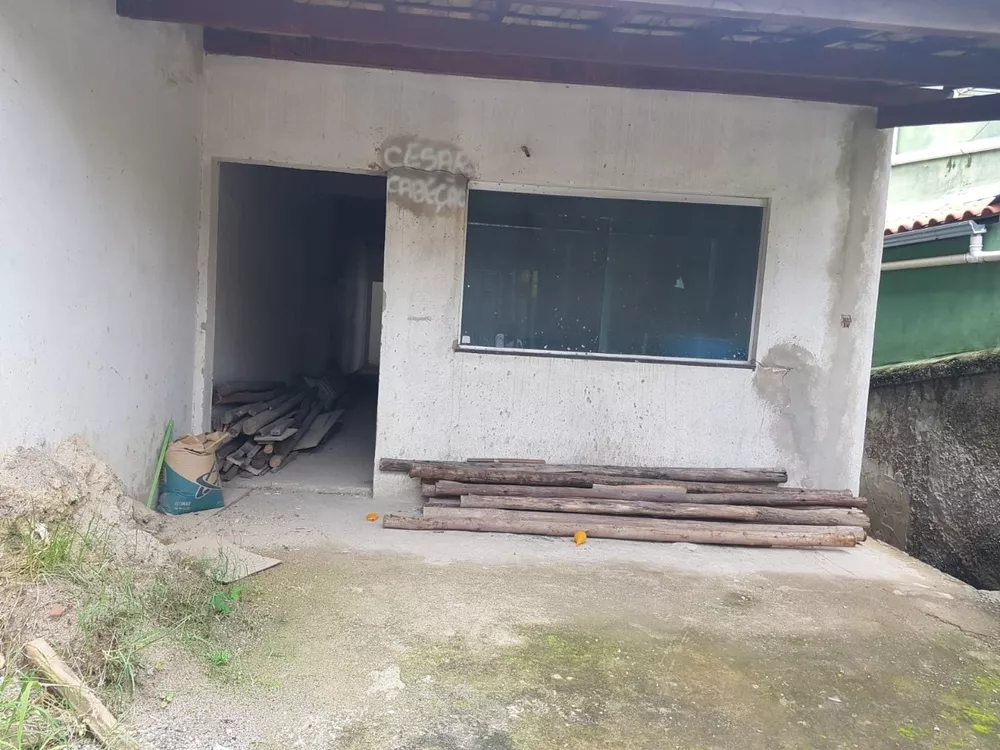 Casa à venda com 3 quartos, 150m² - Foto 2