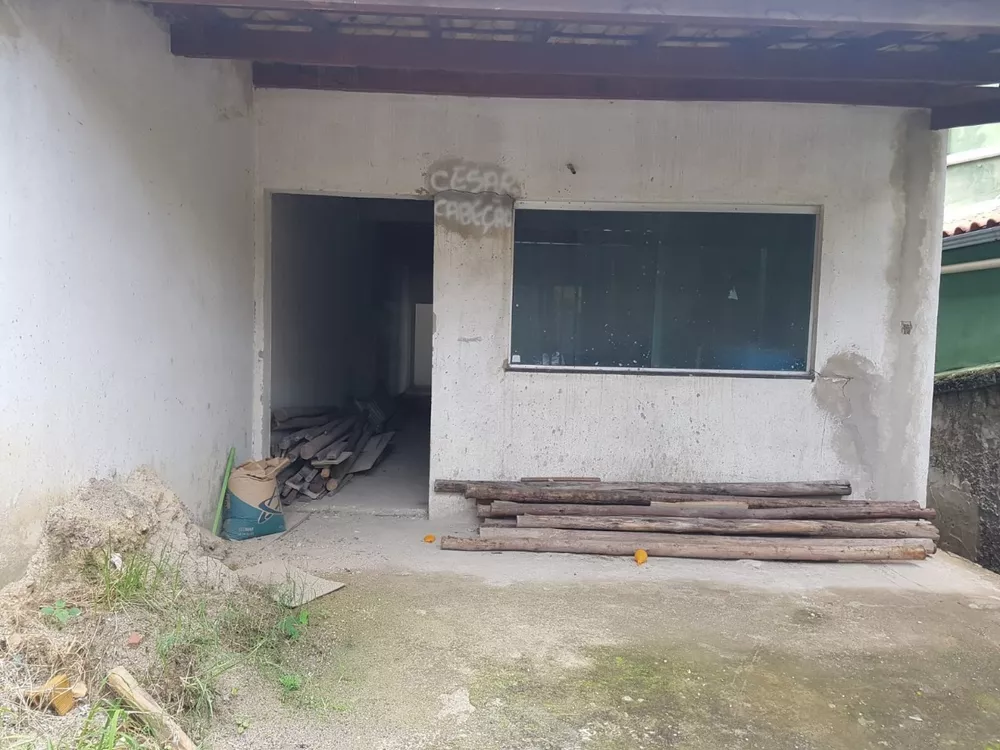 Casa à venda com 3 quartos, 150m² - Foto 1