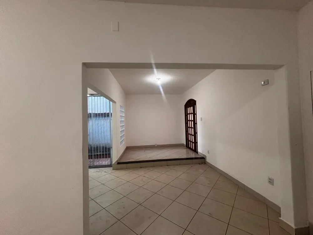Casa, 5 quartos, 374 m² - Foto 2