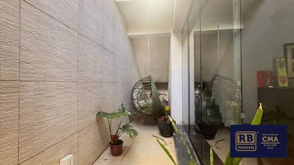 Casa, 3 quartos, 215 m² - Foto 1