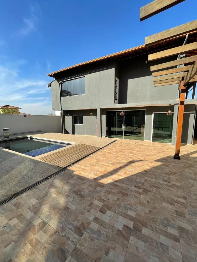 Casa à venda com 5 quartos, 443m² - Foto 1