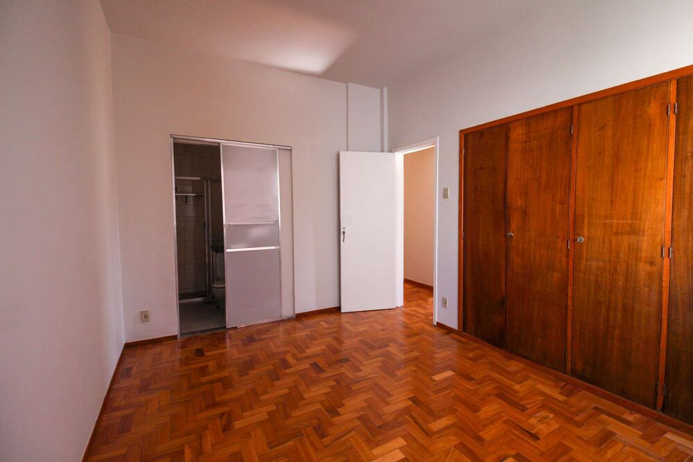 Apartamento à venda com 3 quartos, 135m² - Foto 13