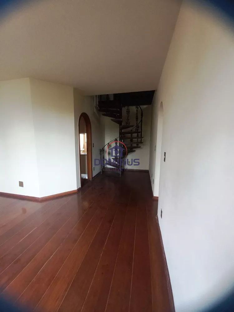 Apartamento para alugar com 3 quartos, 160m² - Foto 2