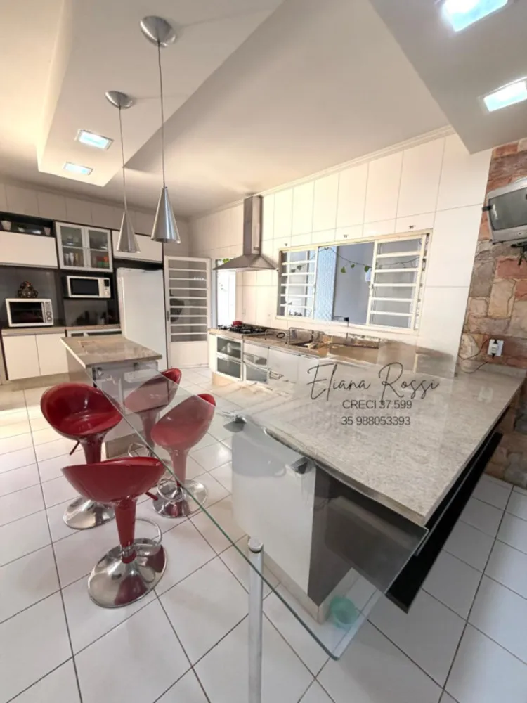 Casa, 3 quartos, 240 m² - Foto 9