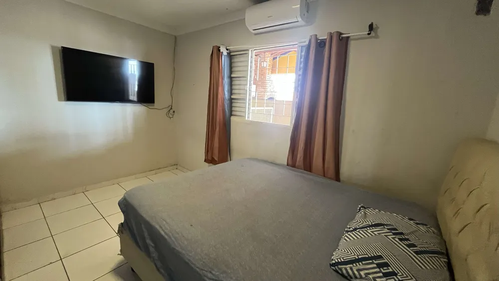 Casa, 4 quartos, 210 m² - Foto 2