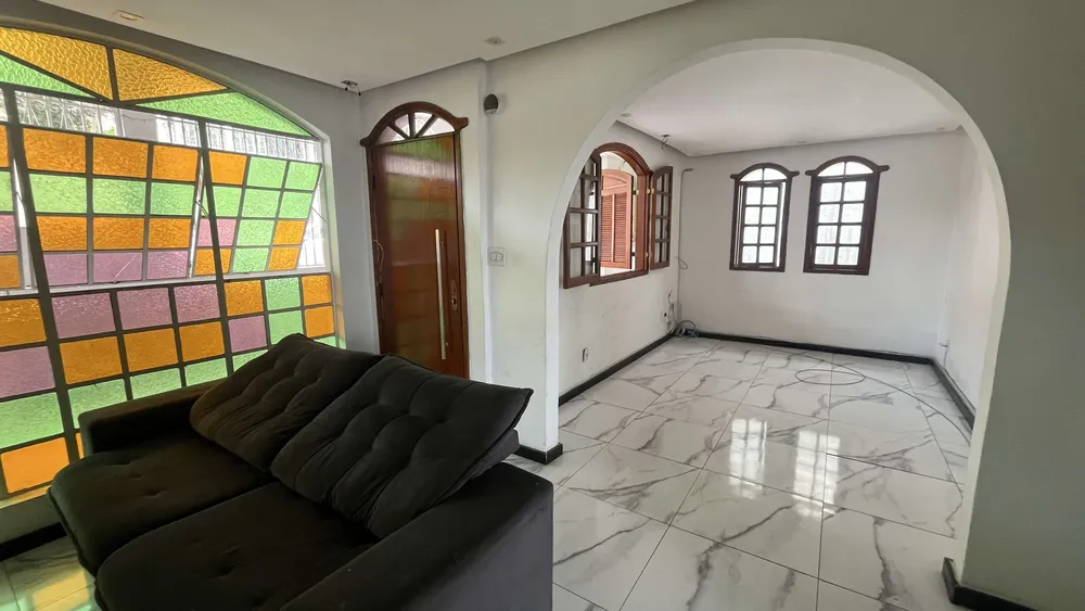 Casa, 4 quartos, 210 m² - Foto 1