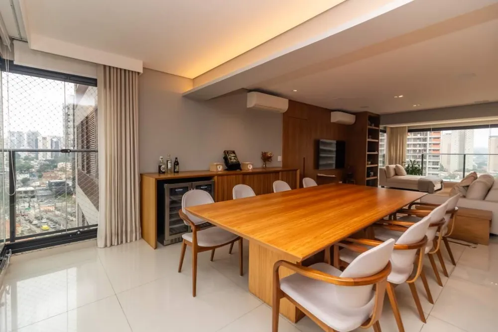 Apartamento, 3 quartos, 145 m² - Foto 1