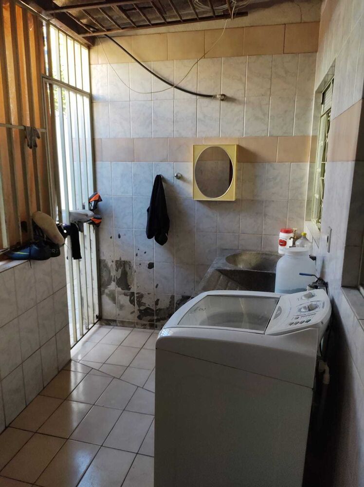 Casa à venda com 3 quartos, 70m² - Foto 5
