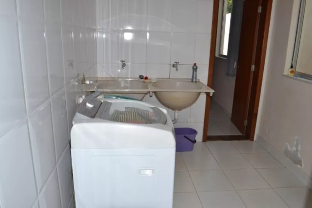 Casa à venda com 4 quartos, 320m² - Foto 13