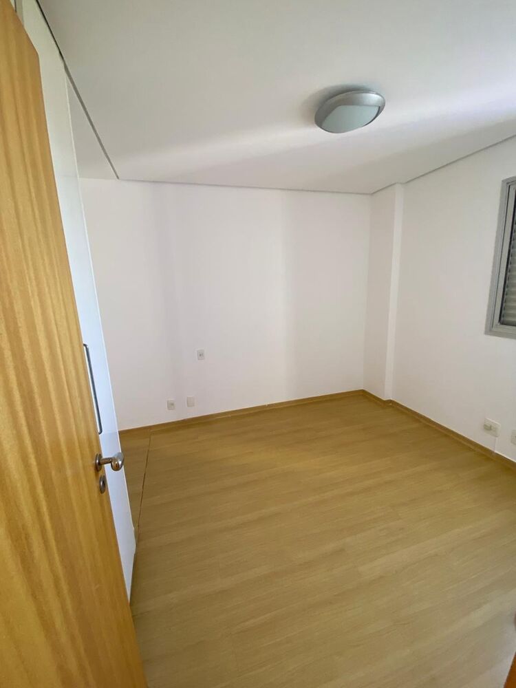 Apartamento à venda com 3 quartos, 93m² - Foto 7
