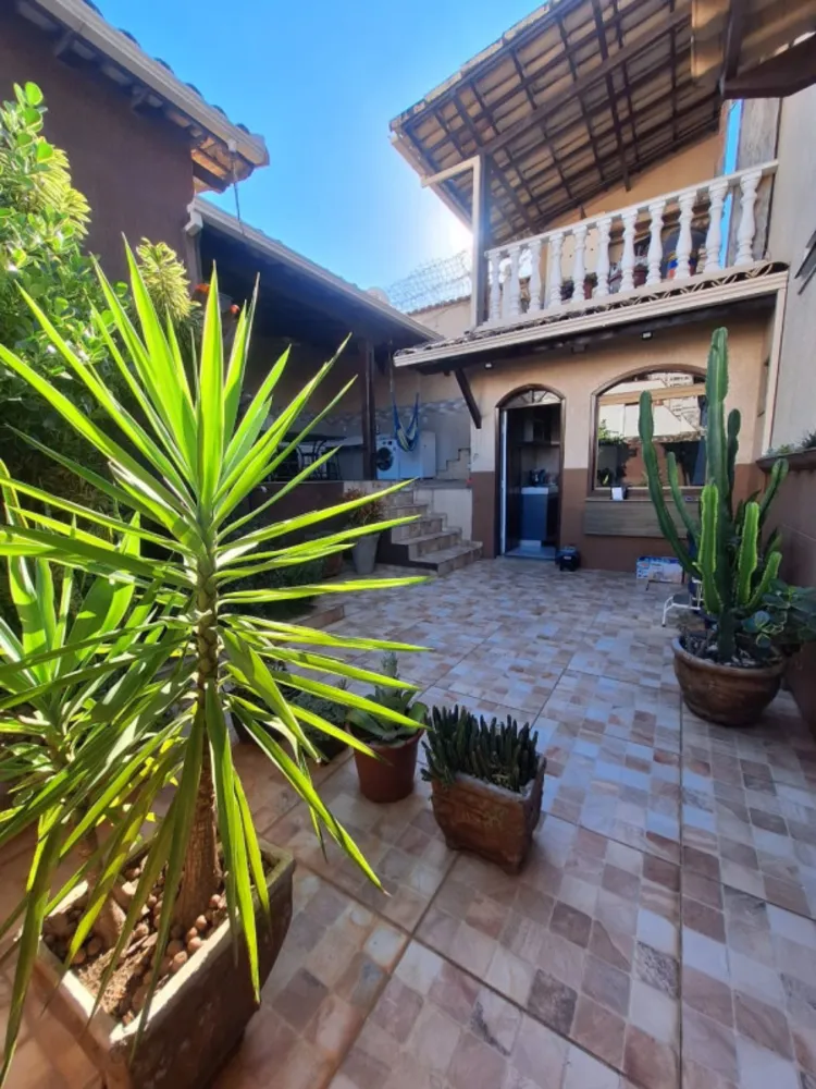 Casa, 7 quartos, 166 m² - Foto 3