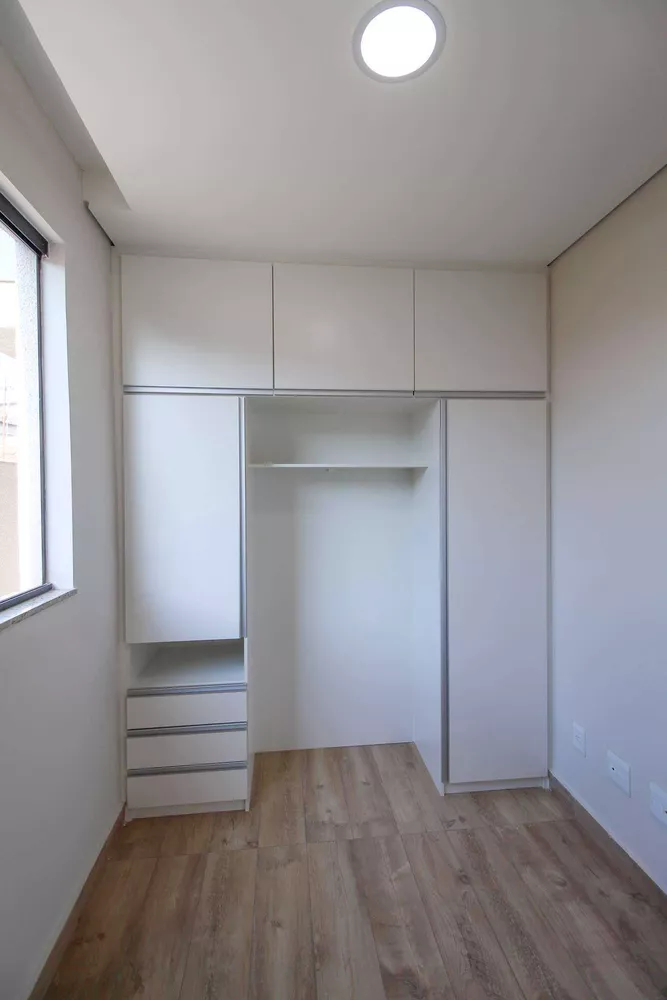 Apartamento à venda com 3 quartos, 90m² - Foto 3