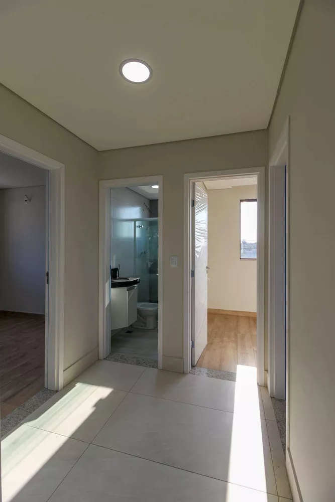 Apartamento à venda com 3 quartos, 90m² - Foto 4