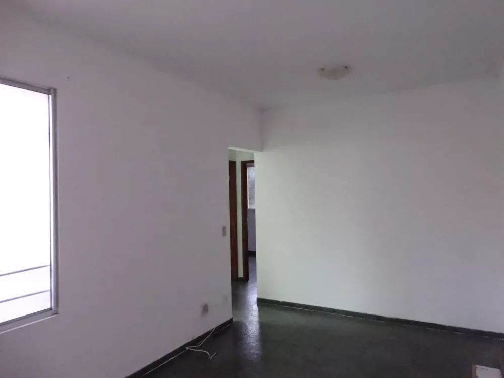 Apartamento à venda com 2 quartos, 47m² - Foto 2