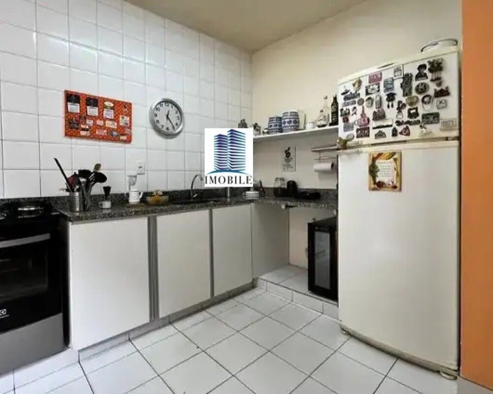Casa à venda com 7 quartos, 270m² - Foto 12