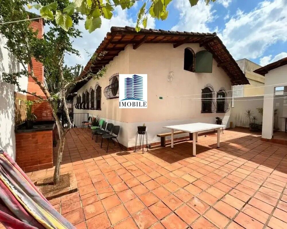 Casa à venda com 7 quartos, 270m² - Foto 16