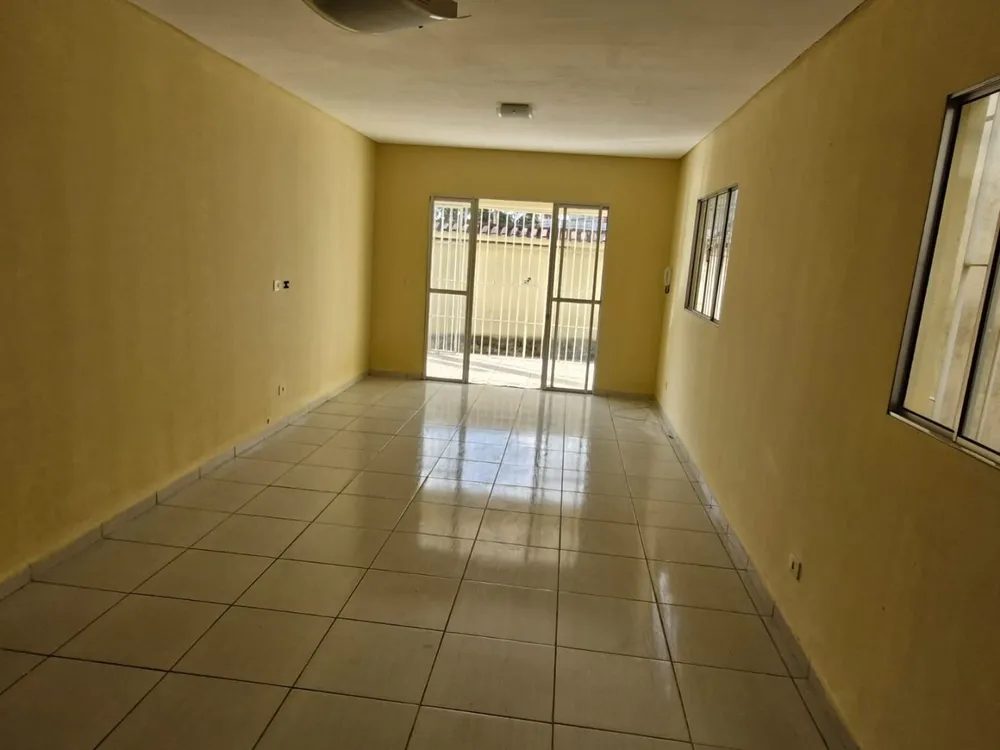 Casa, 3 quartos, 200 m² - Foto 3