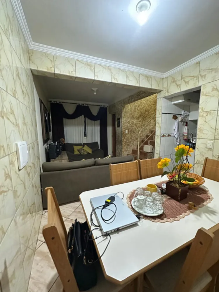 Casa, 3 quartos, 121 m² - Foto 1