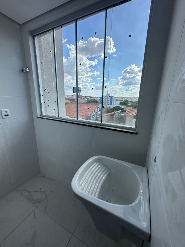 Apartamento à venda com 2 quartos, 60m² - Foto 4