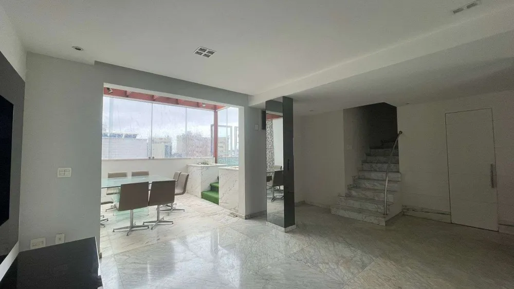 Cobertura, 3 quartos, 213 m² - Foto 1