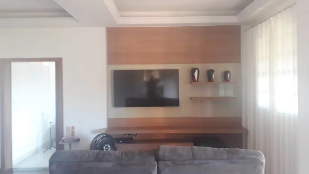 Casa, 4 quartos, 266 m² - Foto 3