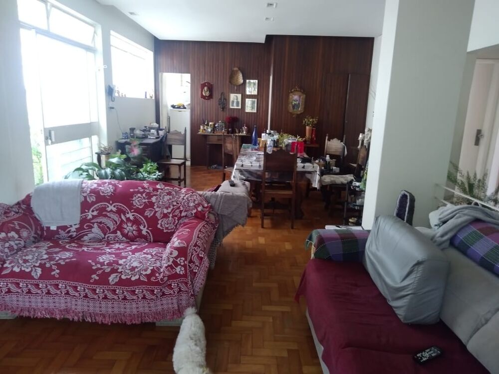 Casa à venda com 3 quartos, 220m² - Foto 2