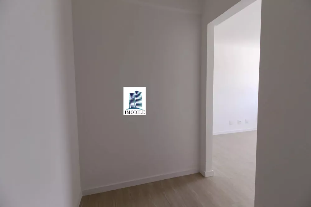 Apartamento à venda com 3 quartos, 97m² - Foto 7