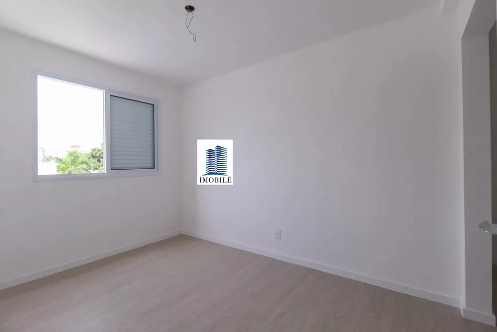 Apartamento à venda com 3 quartos, 97m² - Foto 4