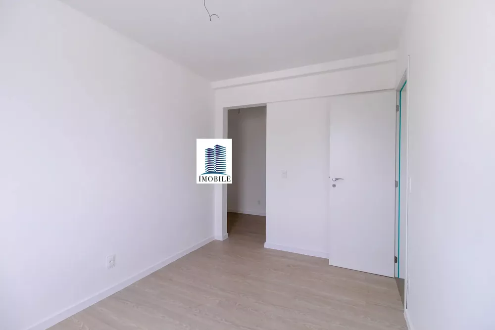 Apartamento à venda com 3 quartos, 97m² - Foto 9