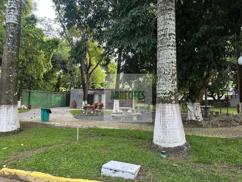 Casa, 4 quartos, 231 m² - Foto 2