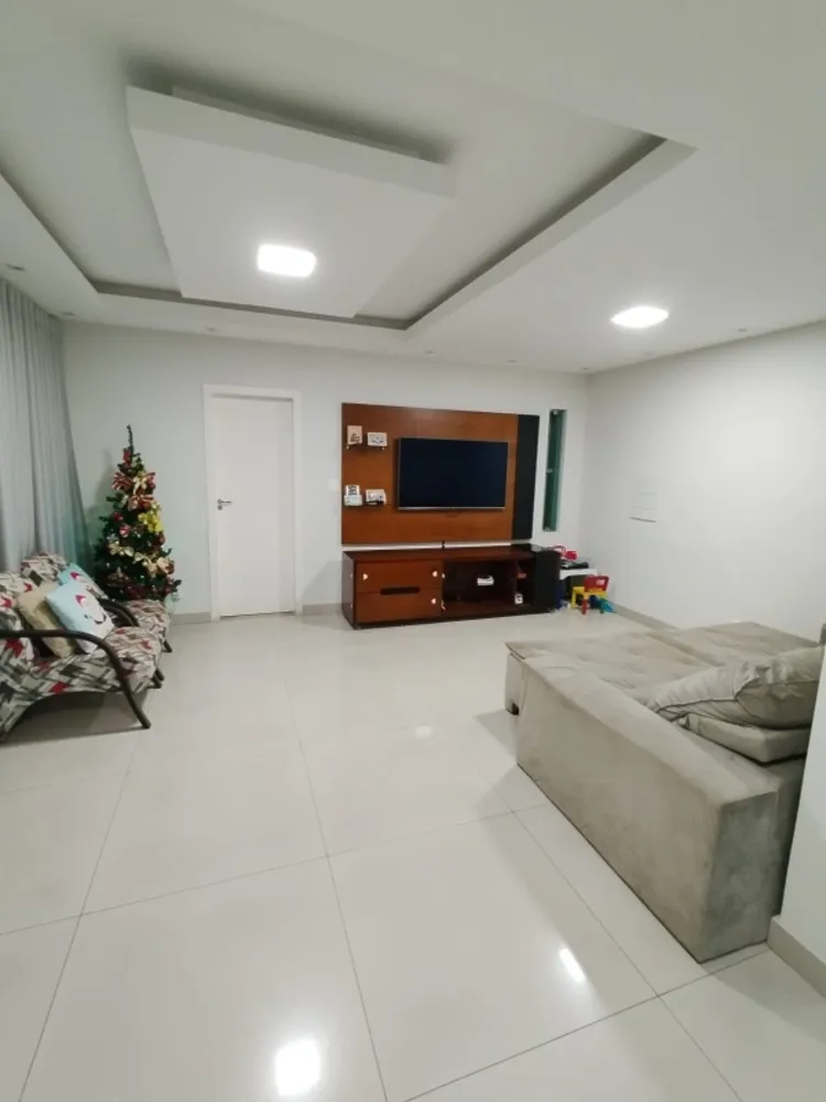 Casa, 3 quartos, 250 m² - Foto 6