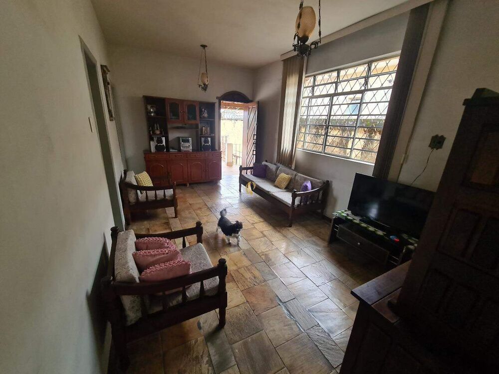 Casa à venda com 4 quartos, 296m² - Foto 4