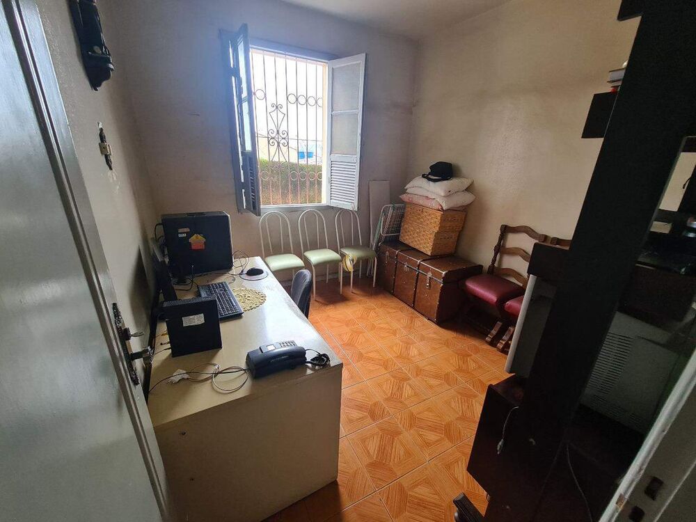 Casa à venda com 4 quartos, 296m² - Foto 6