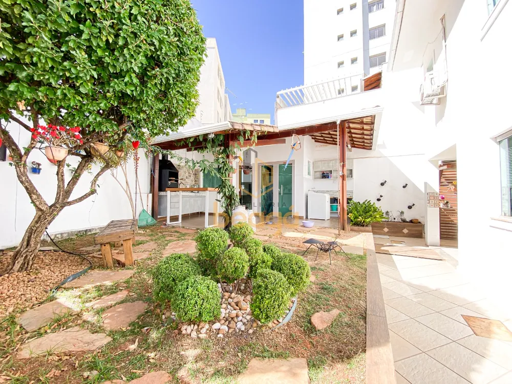 Casa, 3 quartos, 247 m² - Foto 1