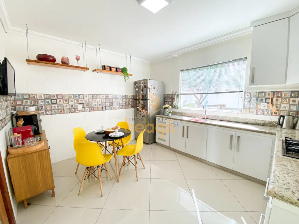 Casa, 3 quartos, 247 m² - Foto 8