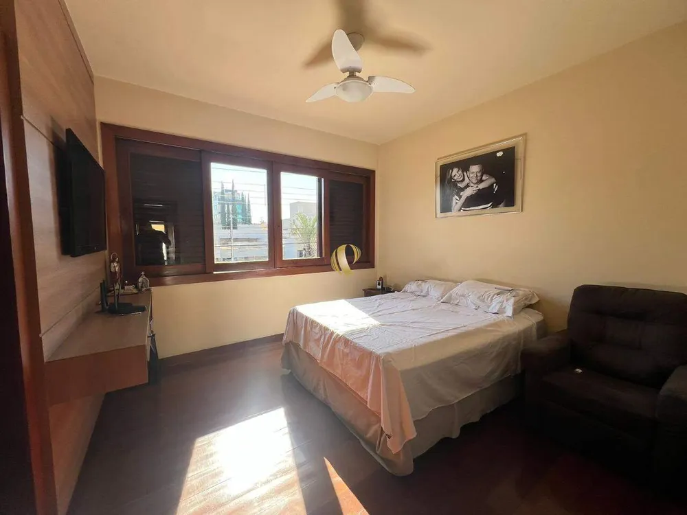 Casa, 4 quartos, 289 m² - Foto 5