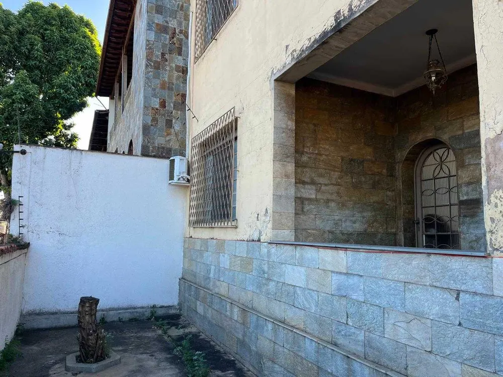 Casa, 5 quartos, 219 m² - Foto 2