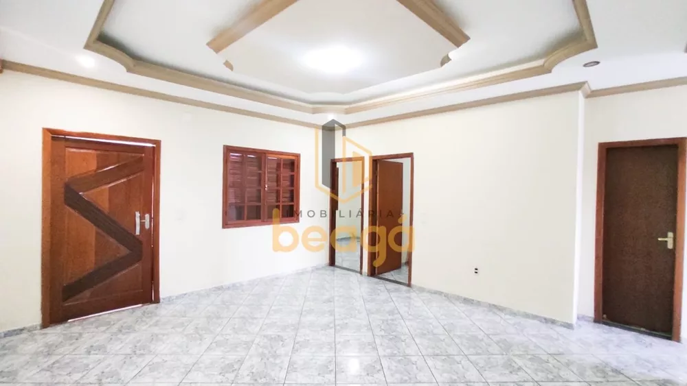 Casa à venda com 5 quartos, 100m² - Foto 4